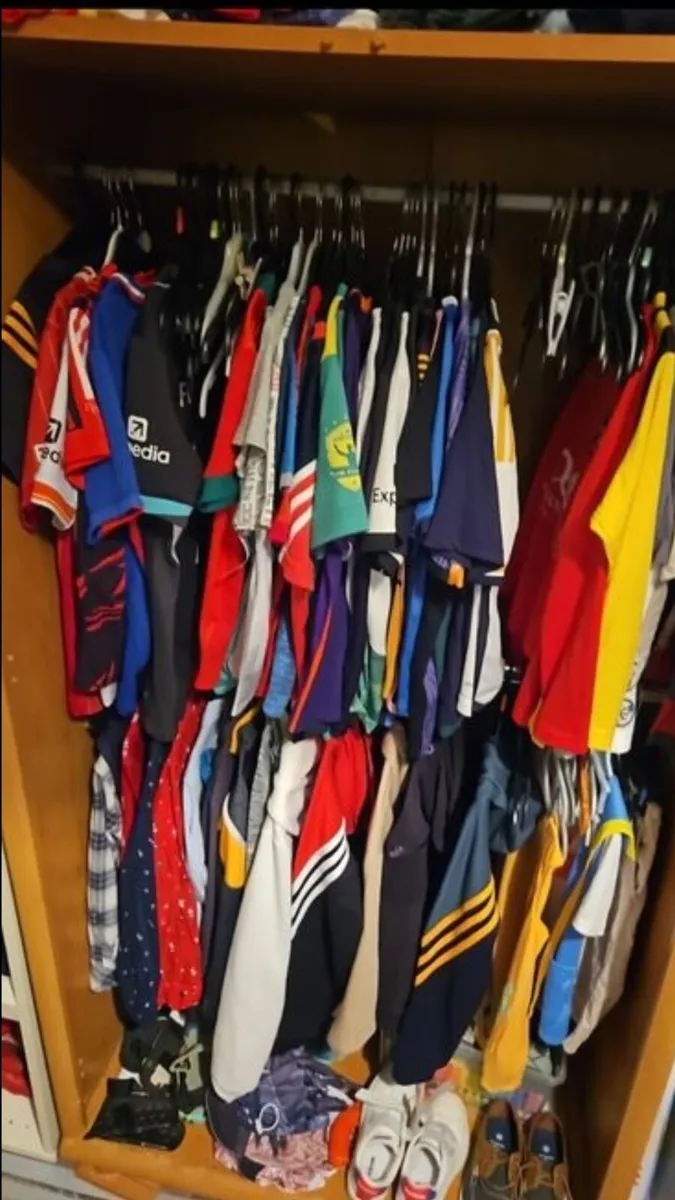 Free- Bedroom Furniture - Image 3