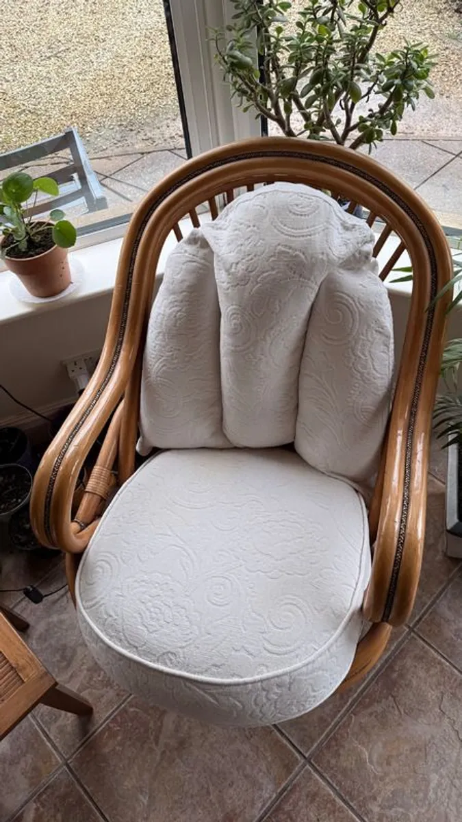 Bamboo/Rattan Rocking Conservatory Chair - Image 3