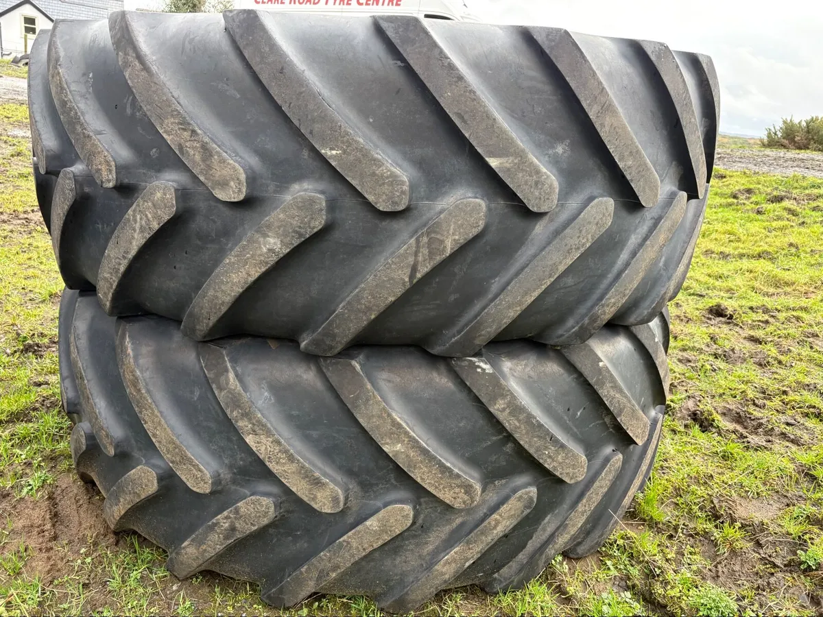 650/65r38 Michelin - Image 1
