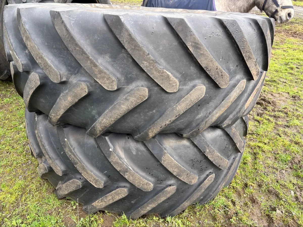 650/65r38 Michelin - Image 2