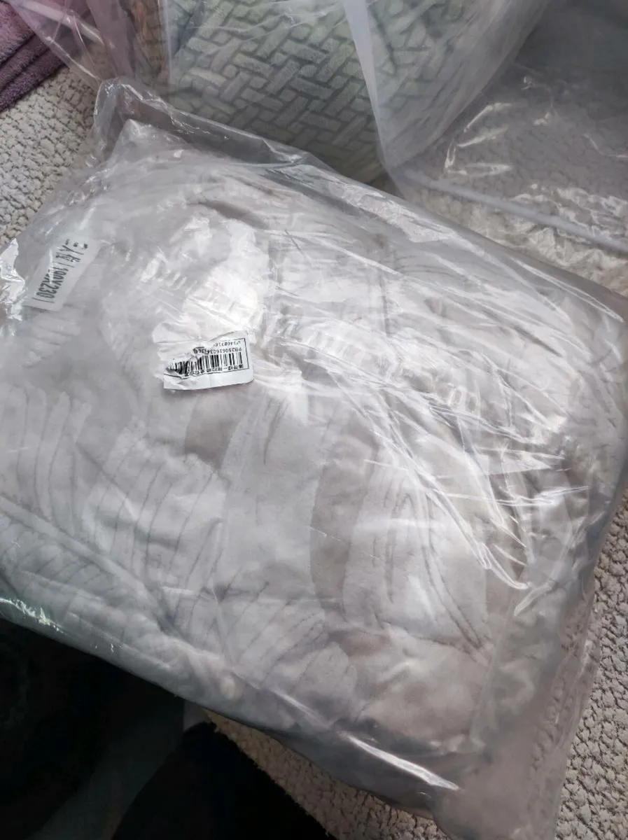 Sofa cover - Image 2