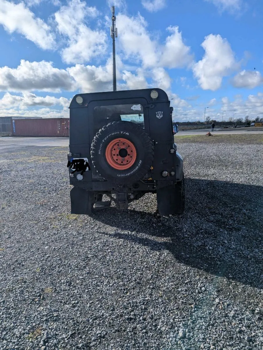 Landrover Defender - Image 3