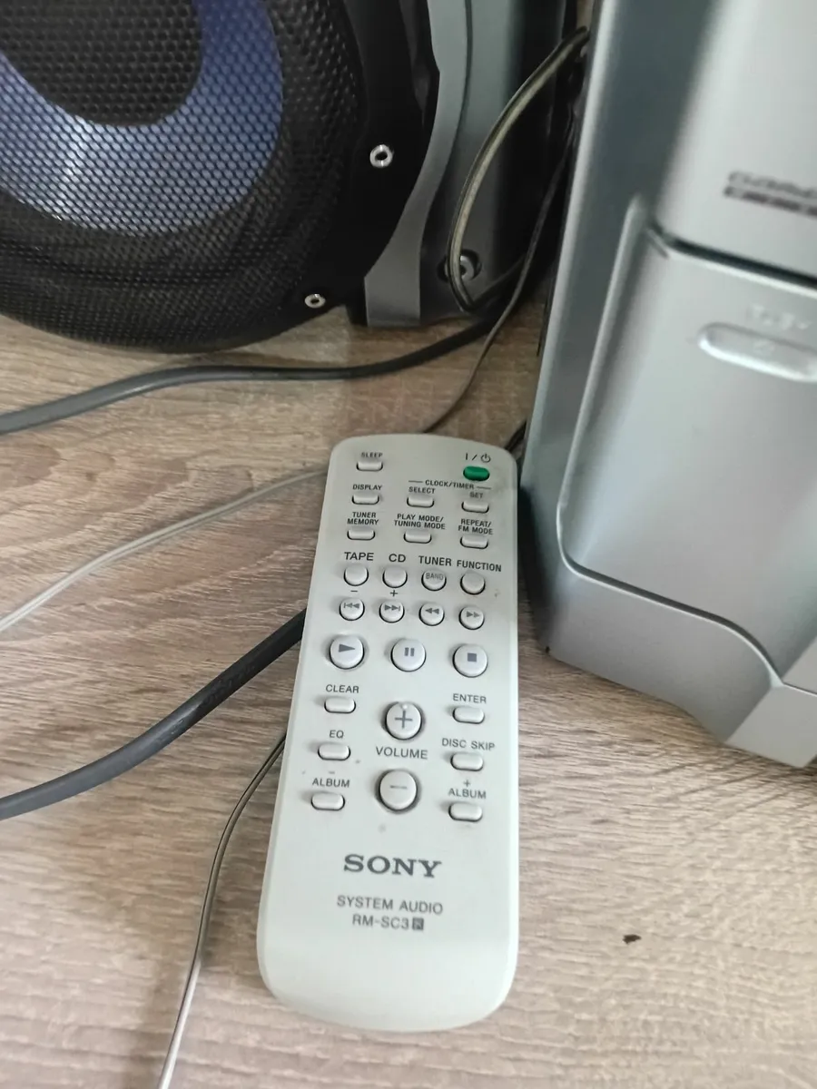 Sony stereo - Image 2