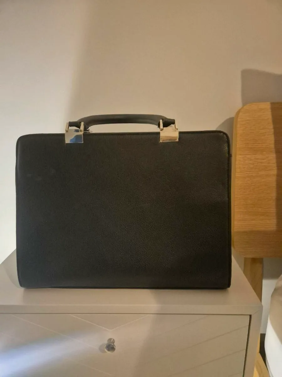 Black Guess Handbag - Image 2