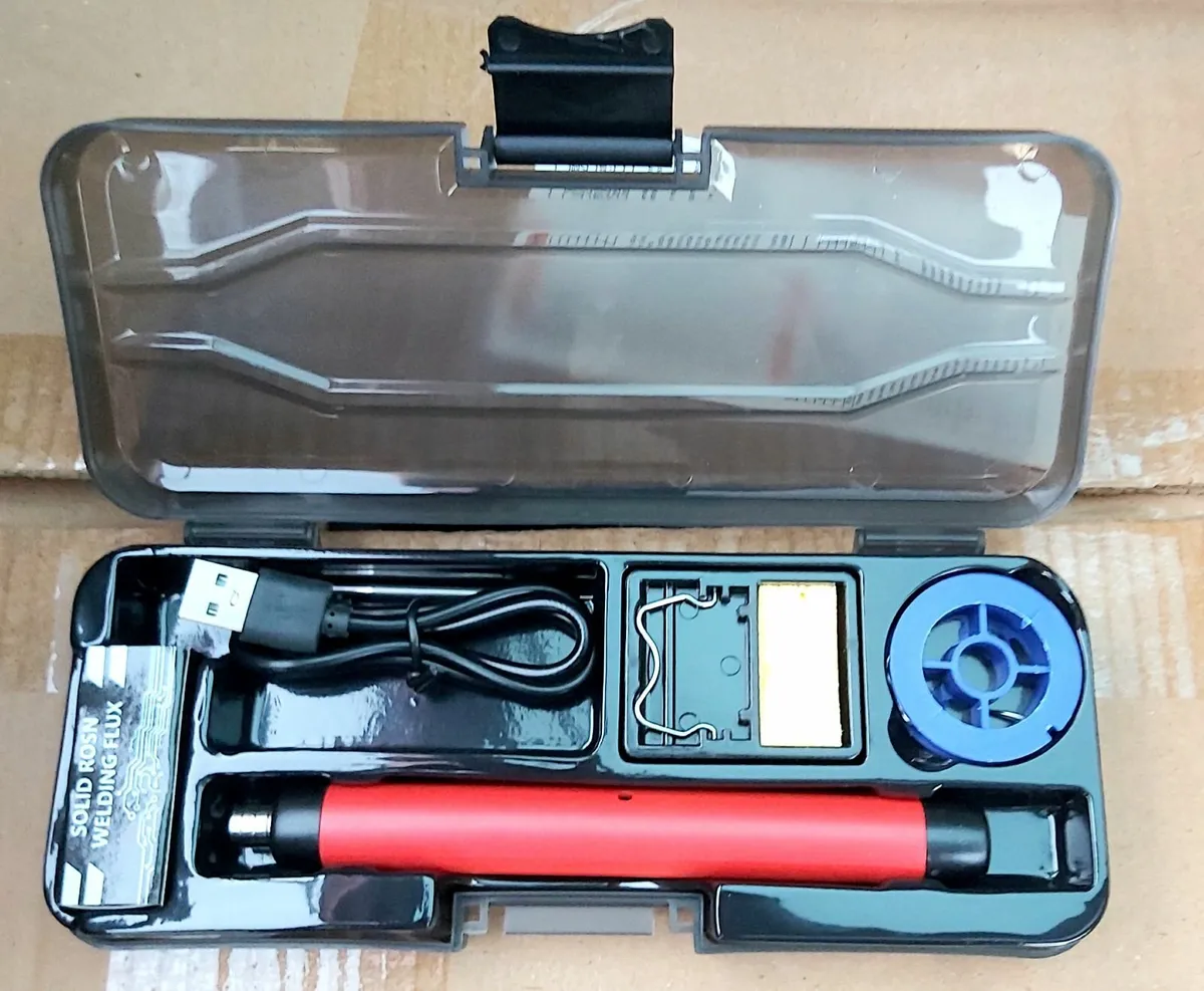 Soldering iron - Image 1