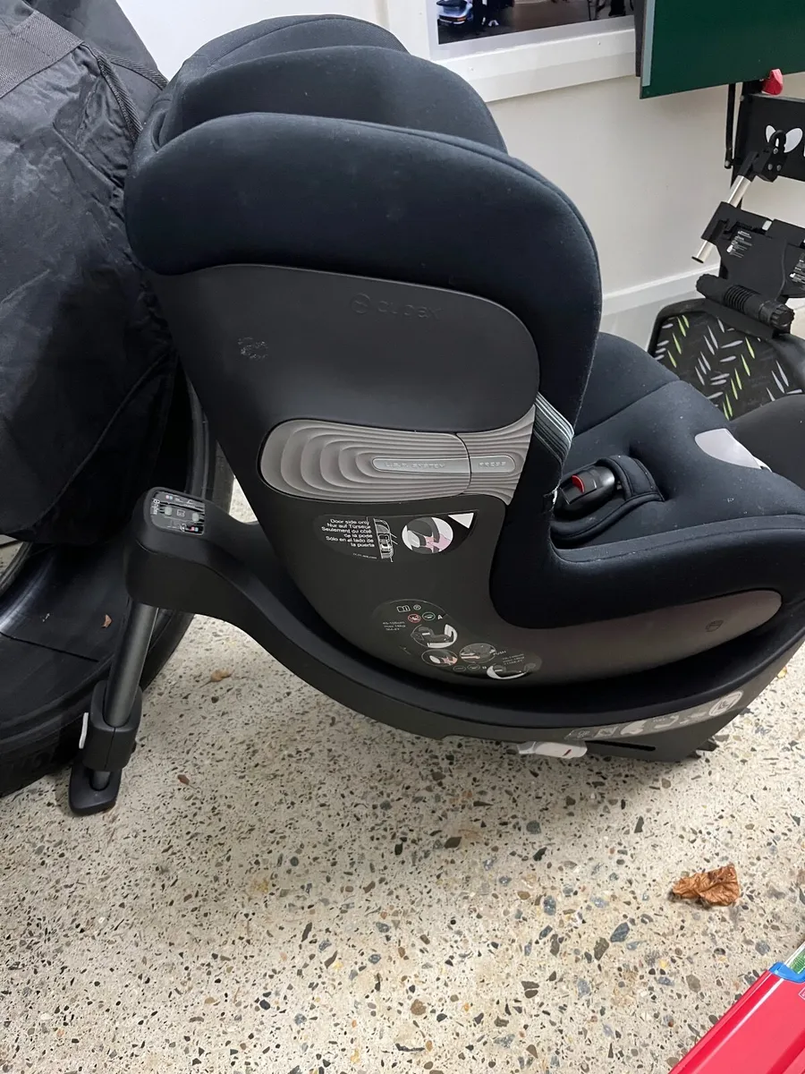 Cyber car seat - Image 2