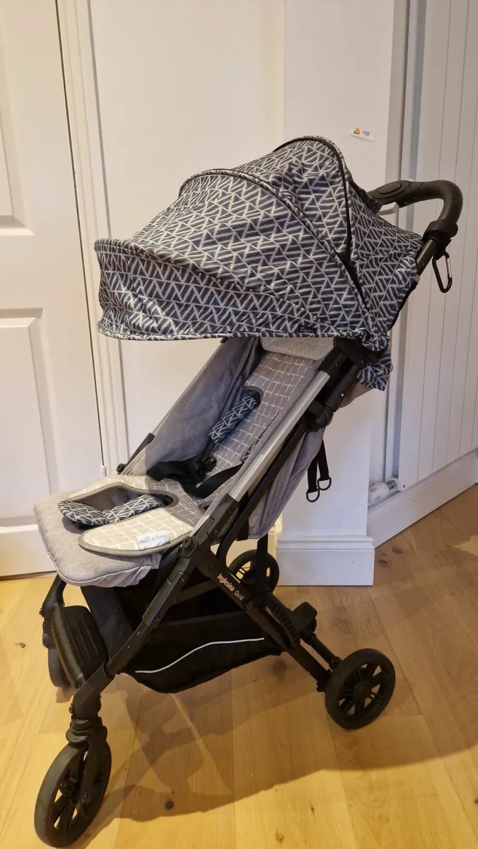 Travel pushchair - Image 1