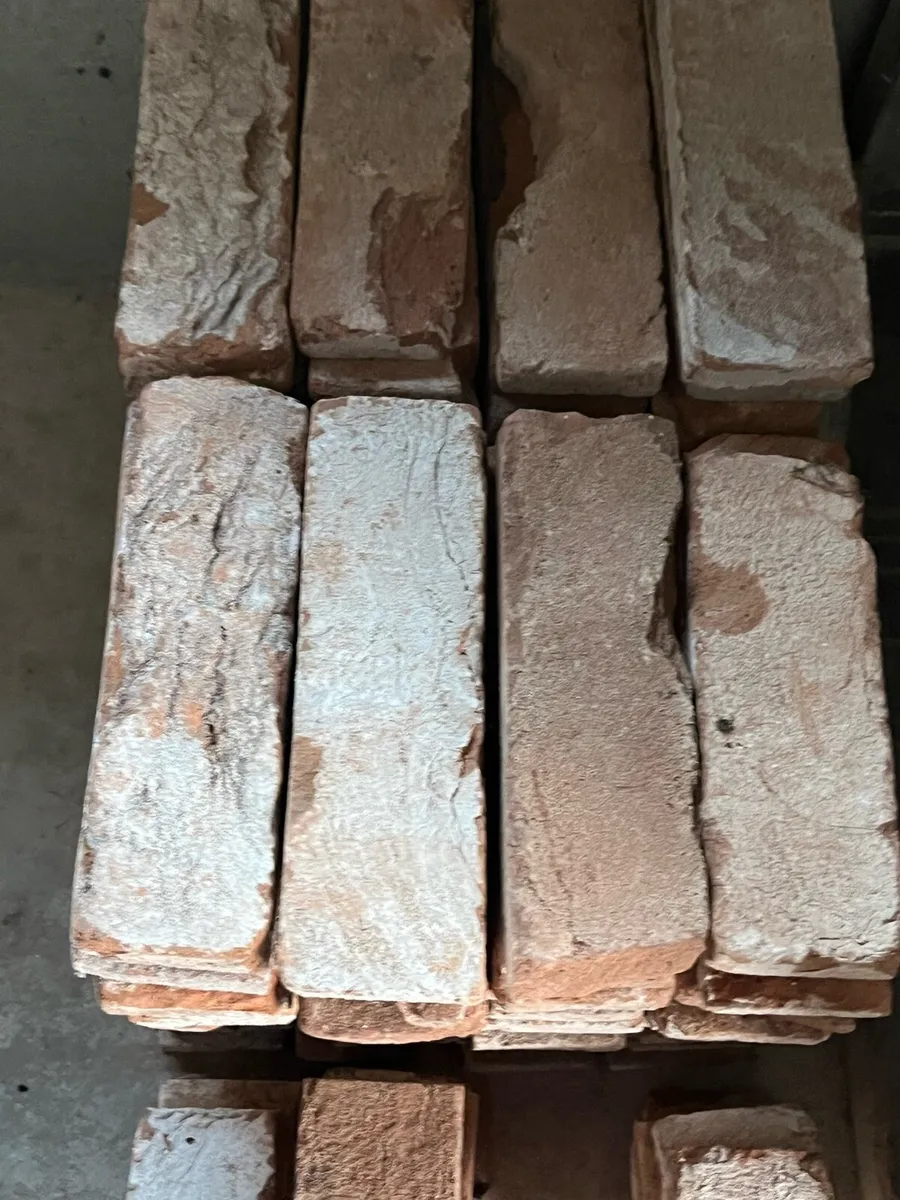 Brick cladding slips 1.6m2 available - Image 1