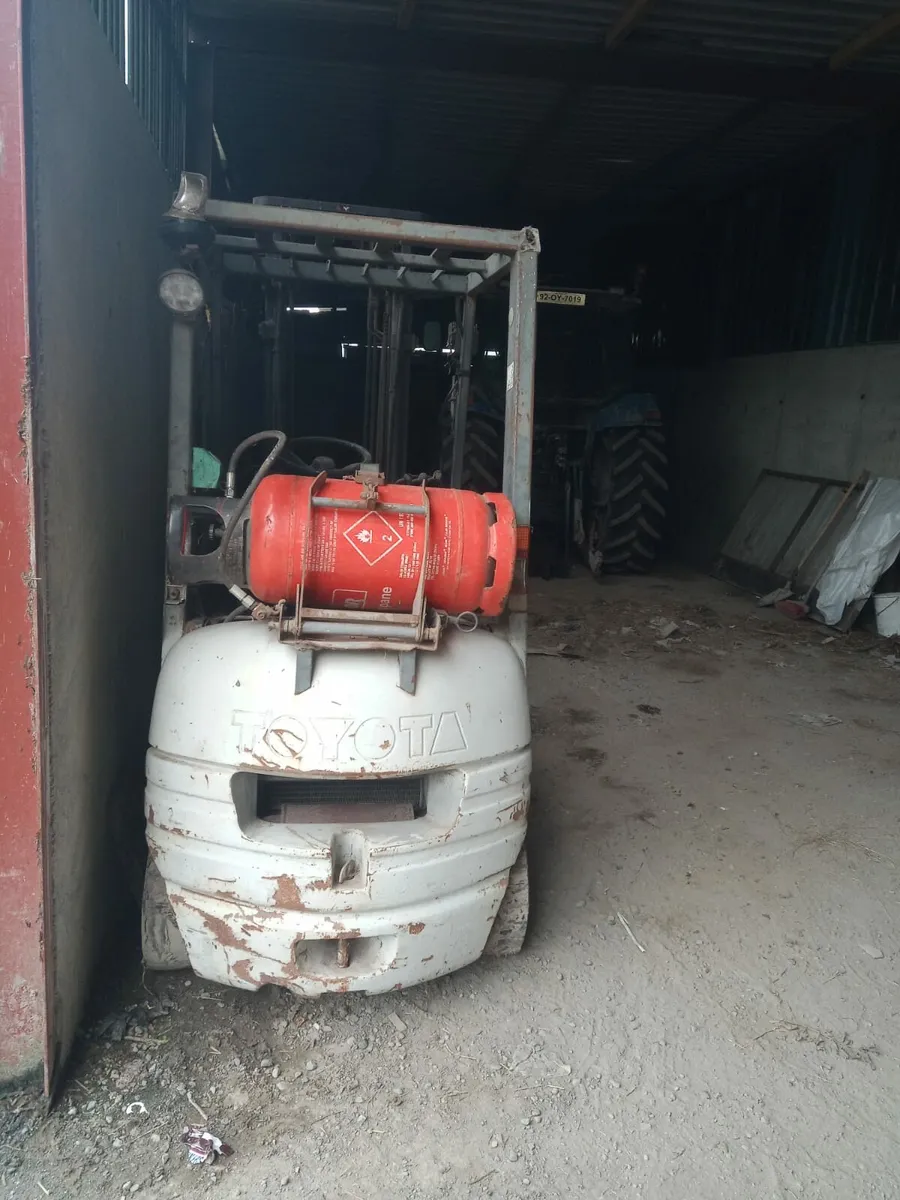 Toyota Forklift - Image 2