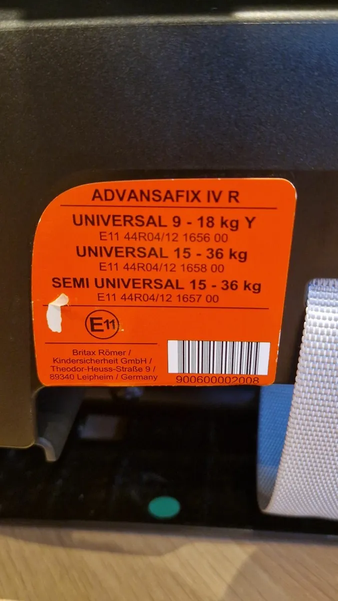 Child's car seat - Image 3