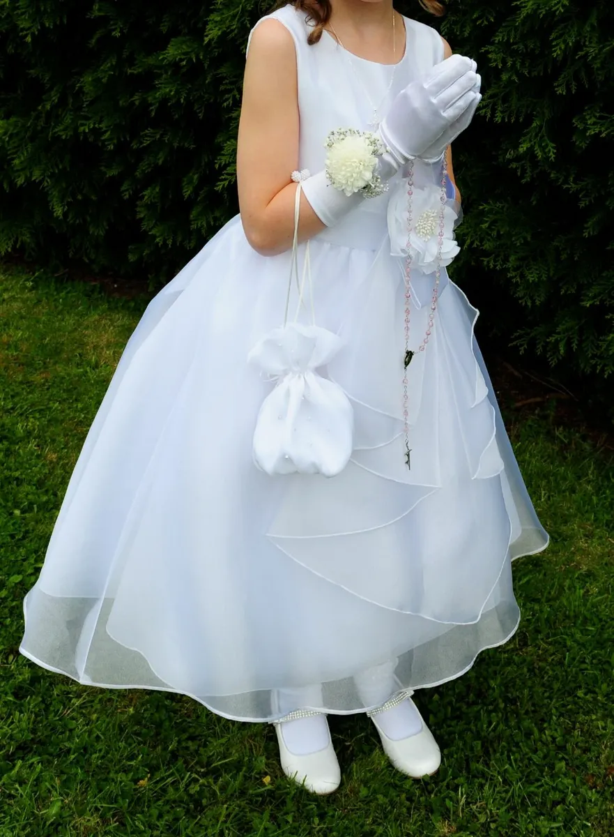 Communion Dress includes gloves and head piece - Image 1