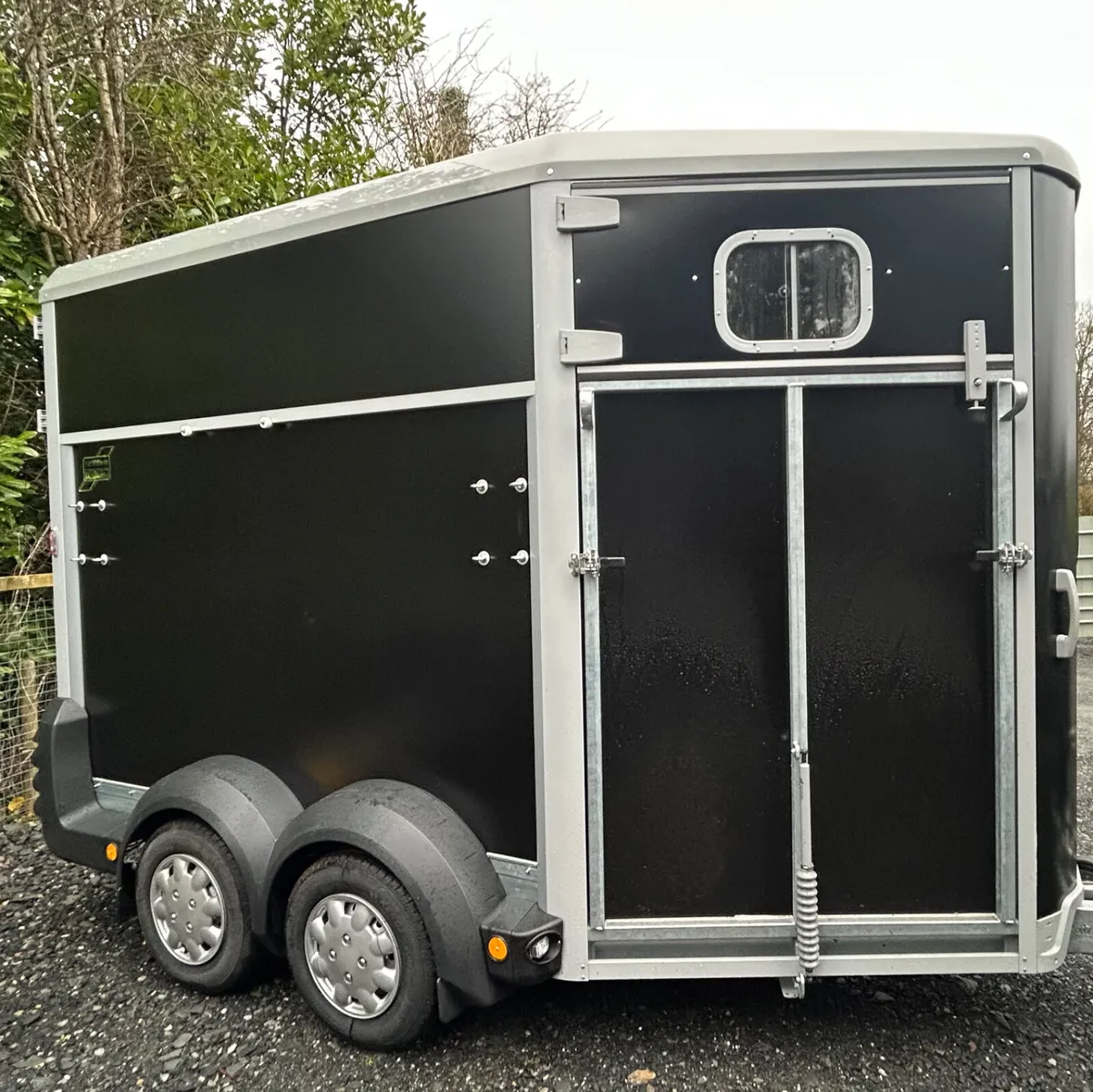 Finance a New Ifor Williams HB511 Horsebox - Image 2