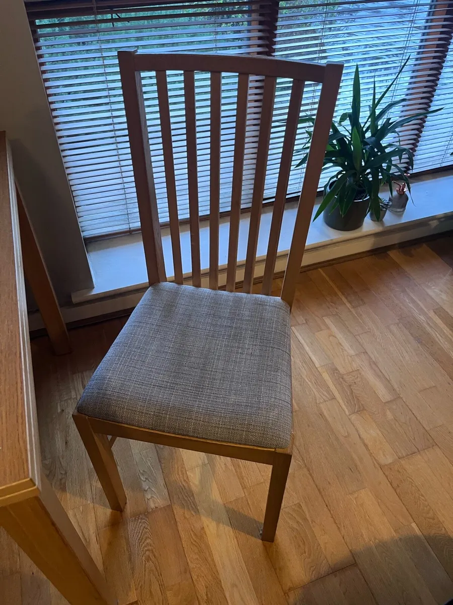 Dining Table and Chairs - Image 3
