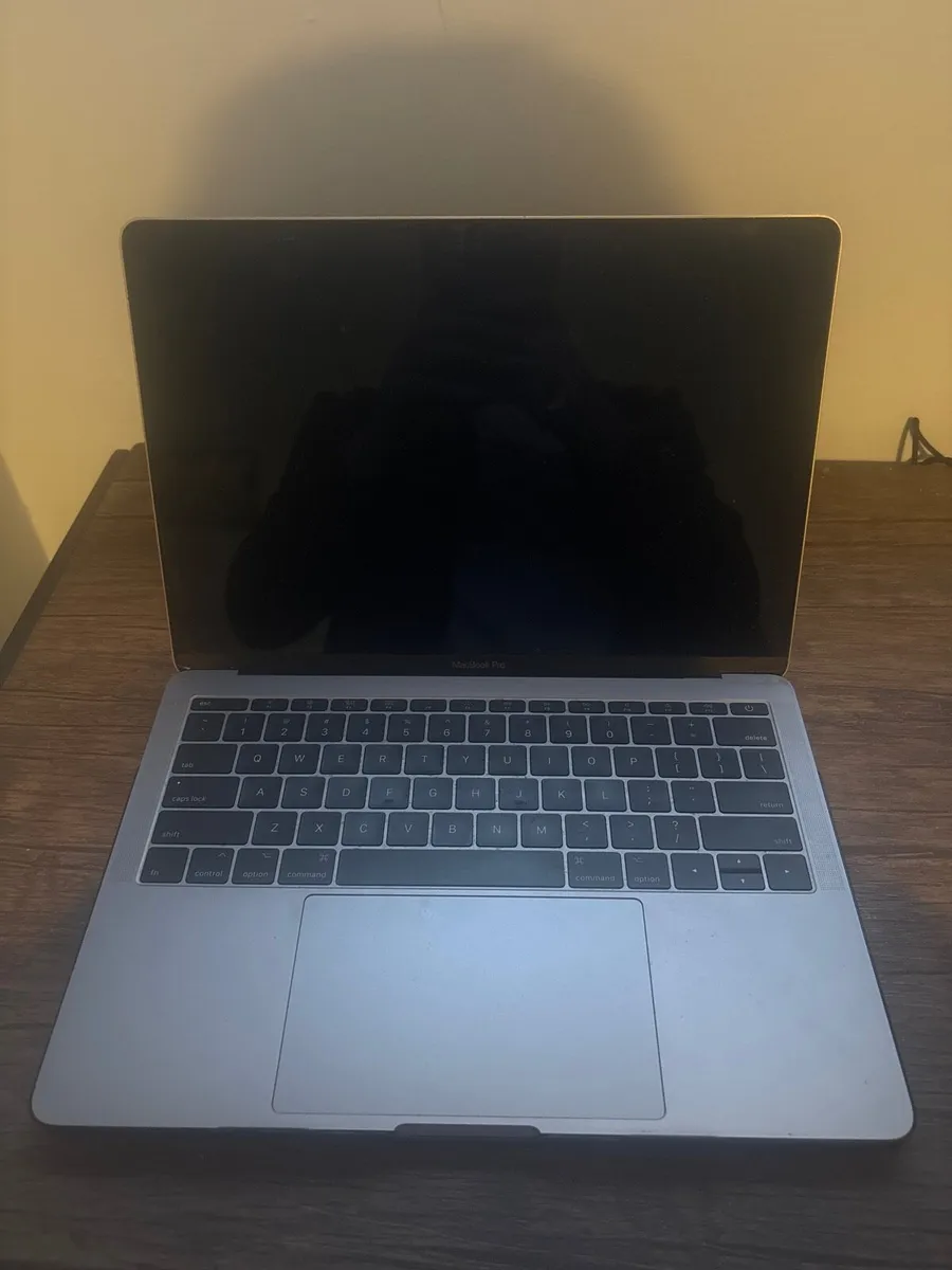Macbook pro (13 inch, 2017) Perfect condition - Image 2