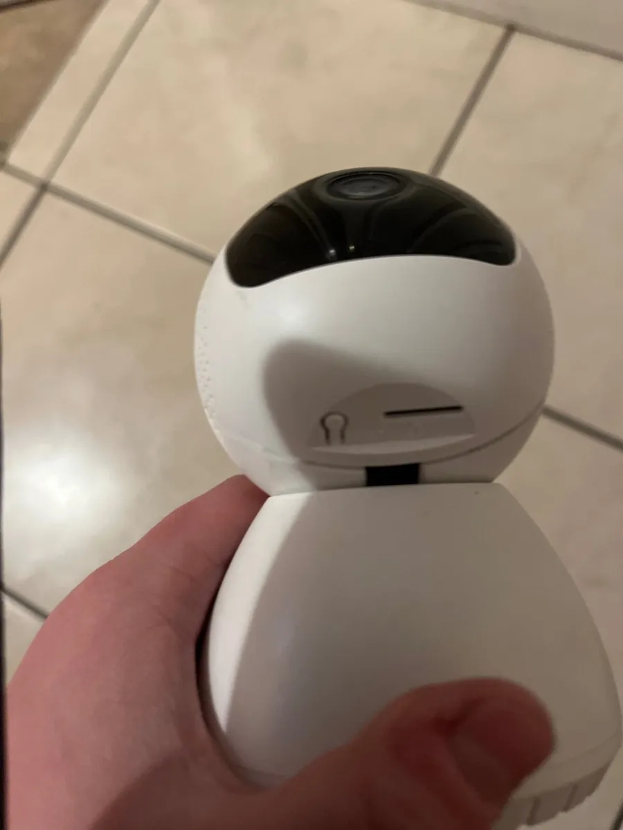 Indoor security camera - Image 2