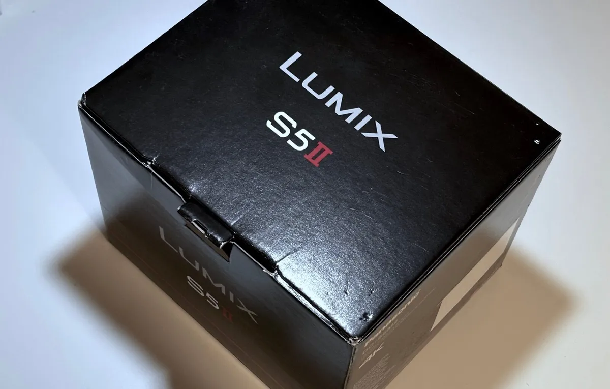Panasonic LUMIX S5II with Smallrig cage - Image 2