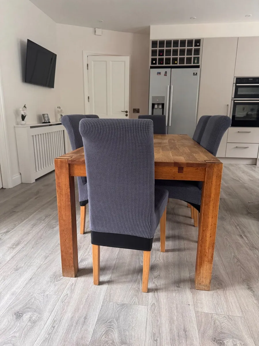 Kitchen Table and Chairs - Image 4