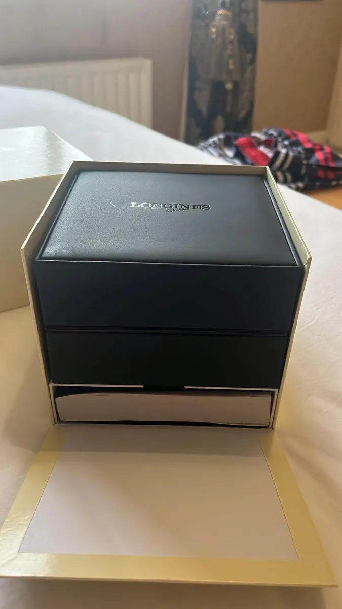 Men’s blue face longines watch - Image 3