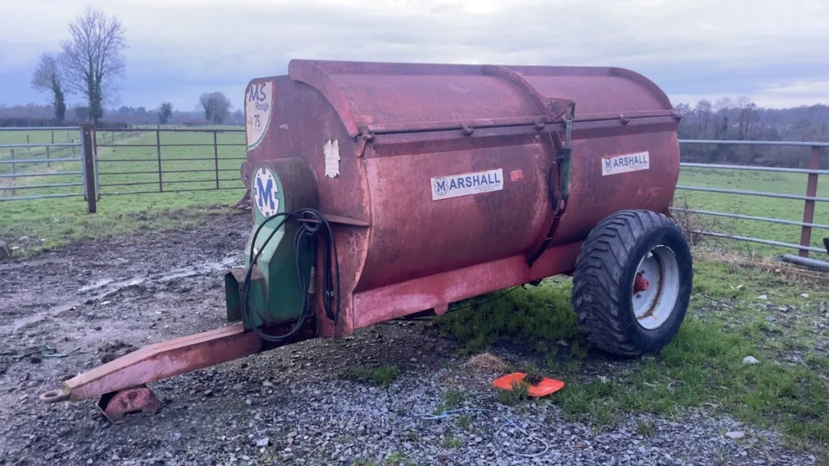 Marshall 7.5 cubic muck spreader - Image 1