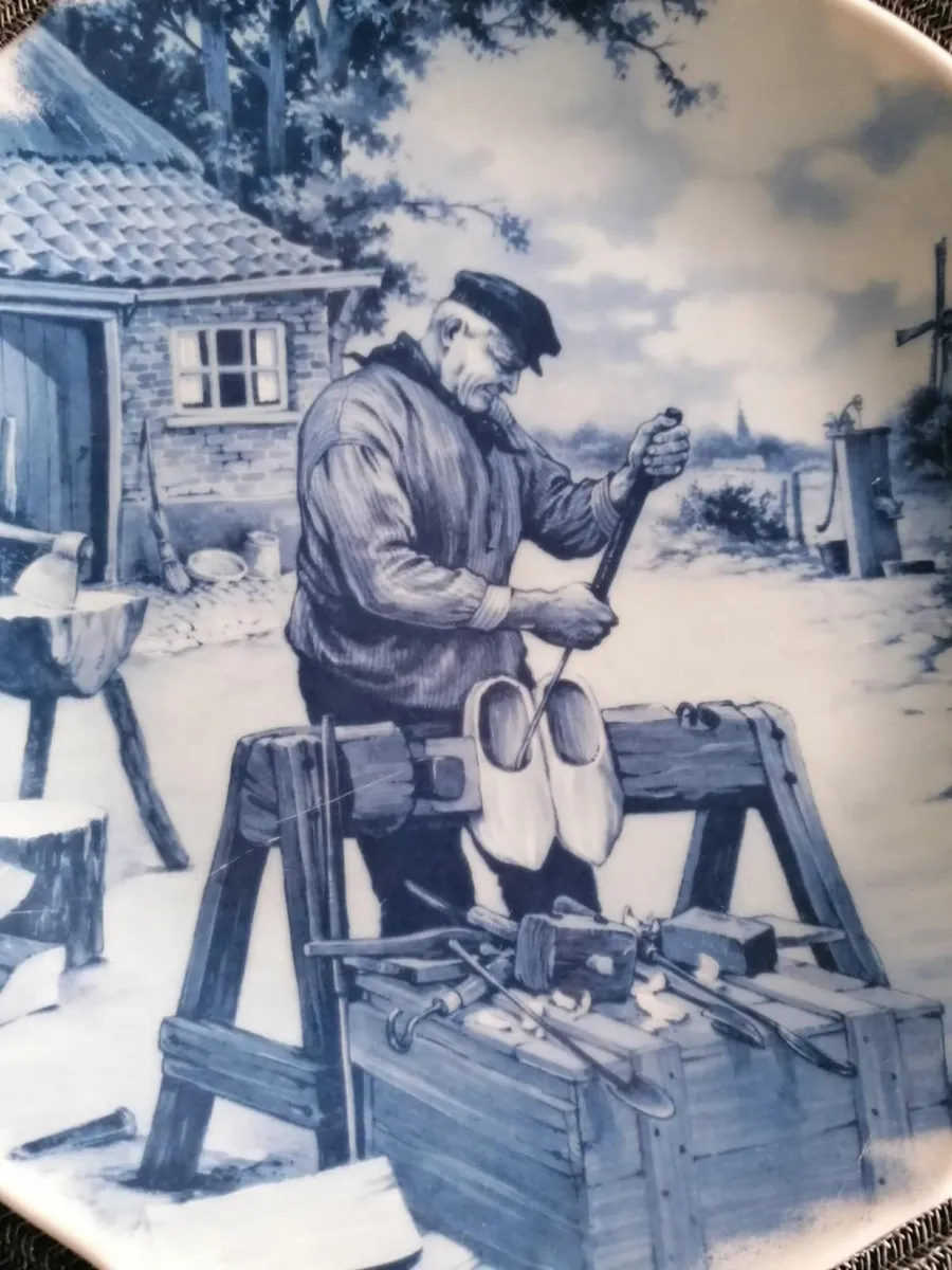 Vintage Royal Schwabap Shoemaker Plate - Image 3