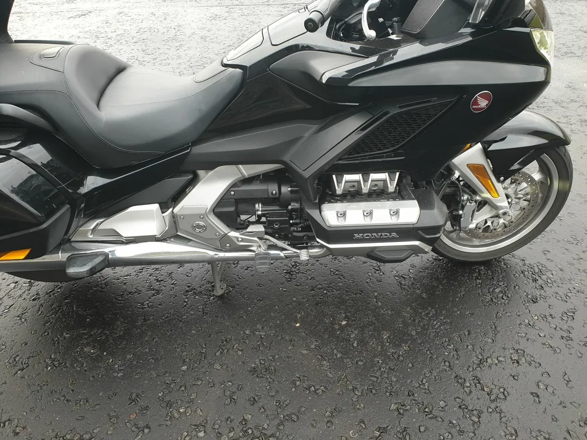 Honda Goldwing  GL 1800 Tour ( Very rare manual ) - Image 4