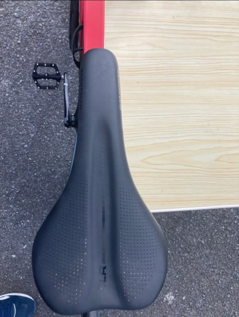 Men’s Boardman SLR 9.4 Carbon Bicycle - Image 3