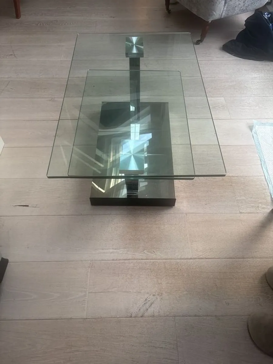 Glass coffee table - Image 1