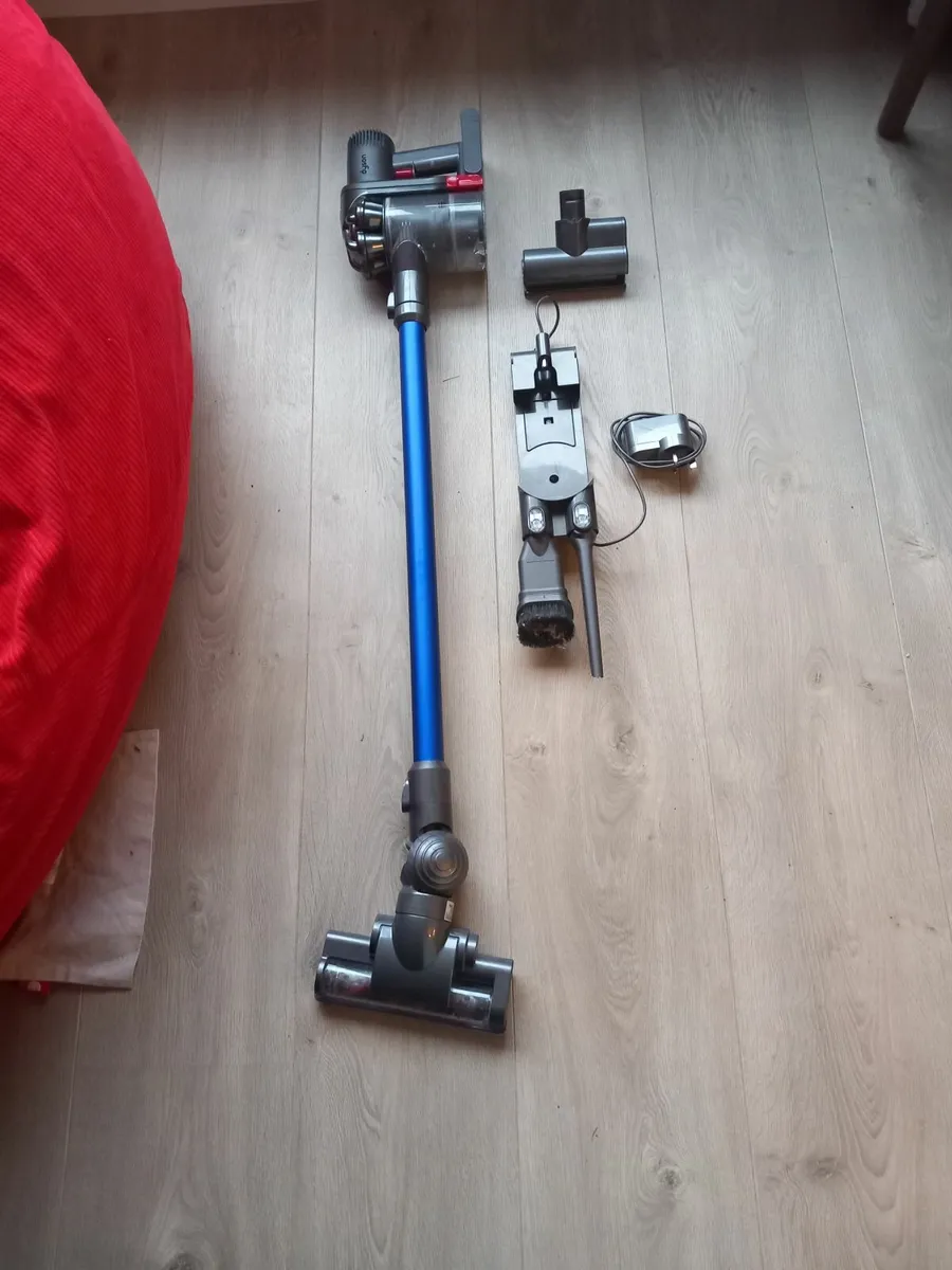 Dyson Cordless vacuum cleaner - Image 1