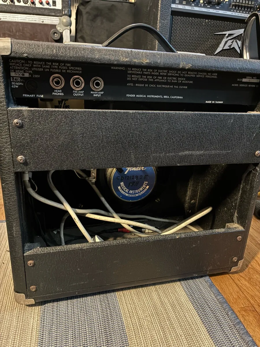 Fender Sidekick Reverb 25 Guitar Amplifier - Image 3