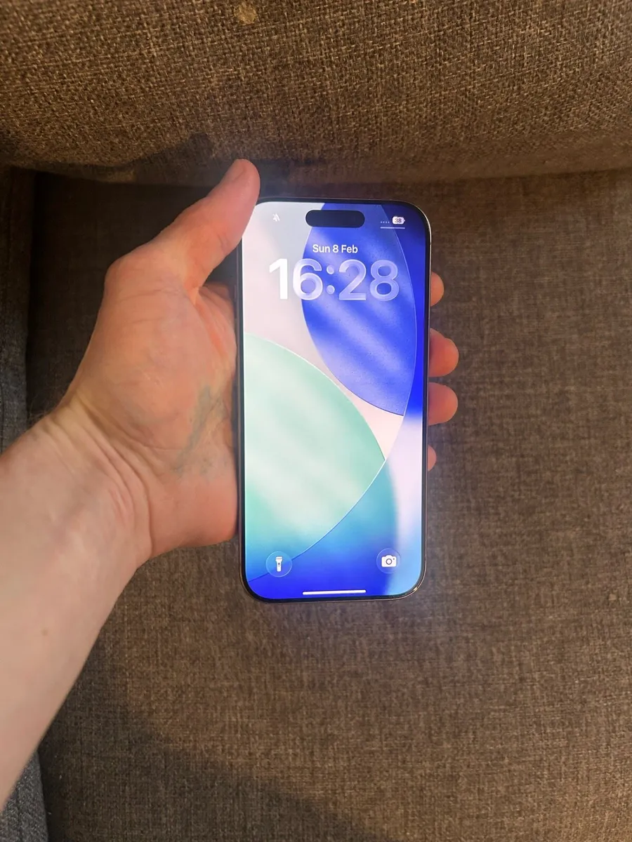 iPhone 16 pro desert titanium 128gb unlocked 91% - Image 1