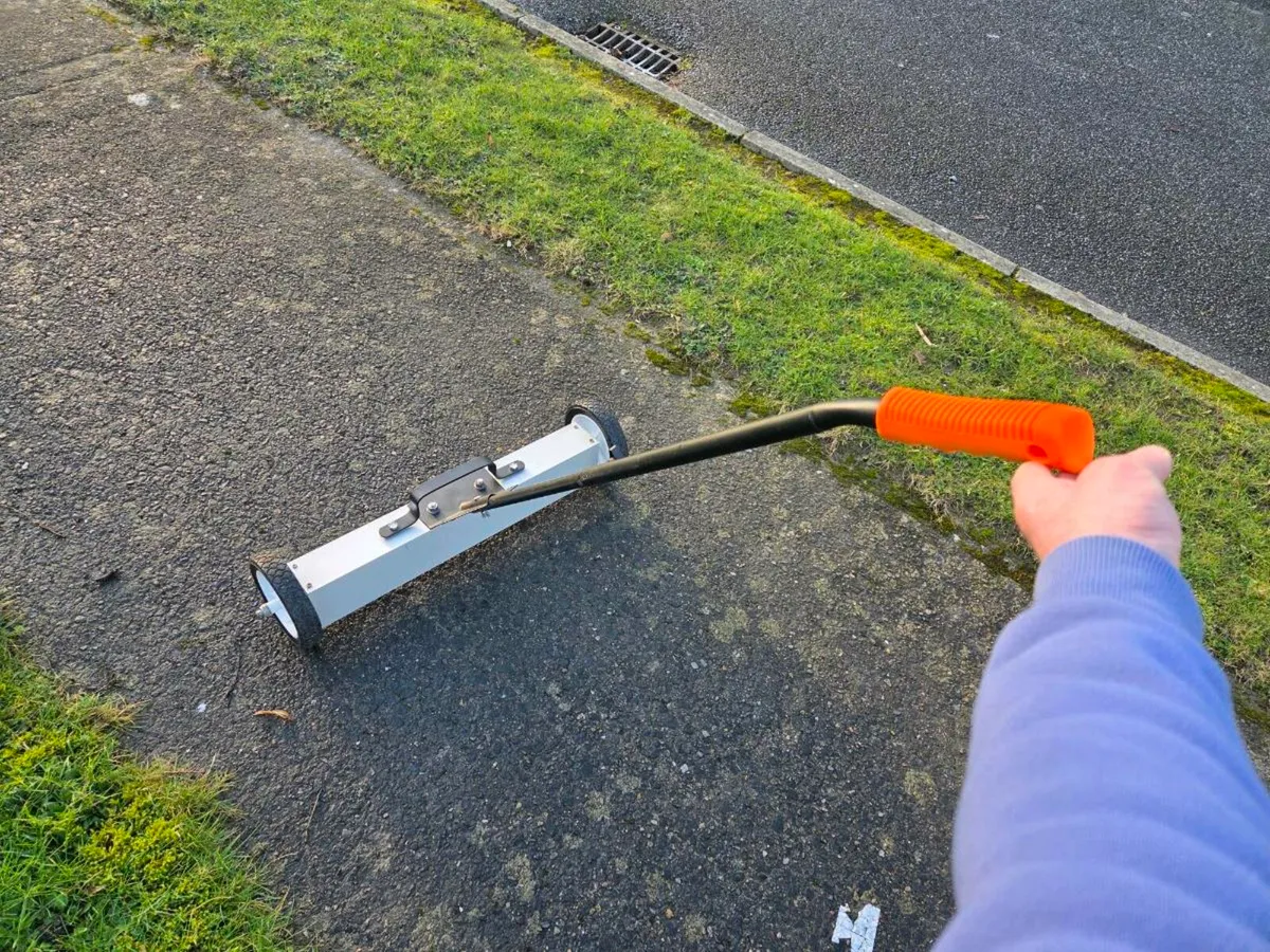 Magnetic sweeper 24" - Image 2