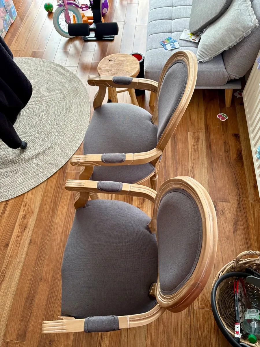 2 Dining carver chairs - as new - Image 4