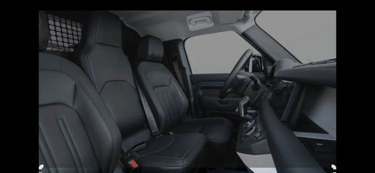 242 Land Rover Defender 110 jeep 3 seater €62500.. - Image 3