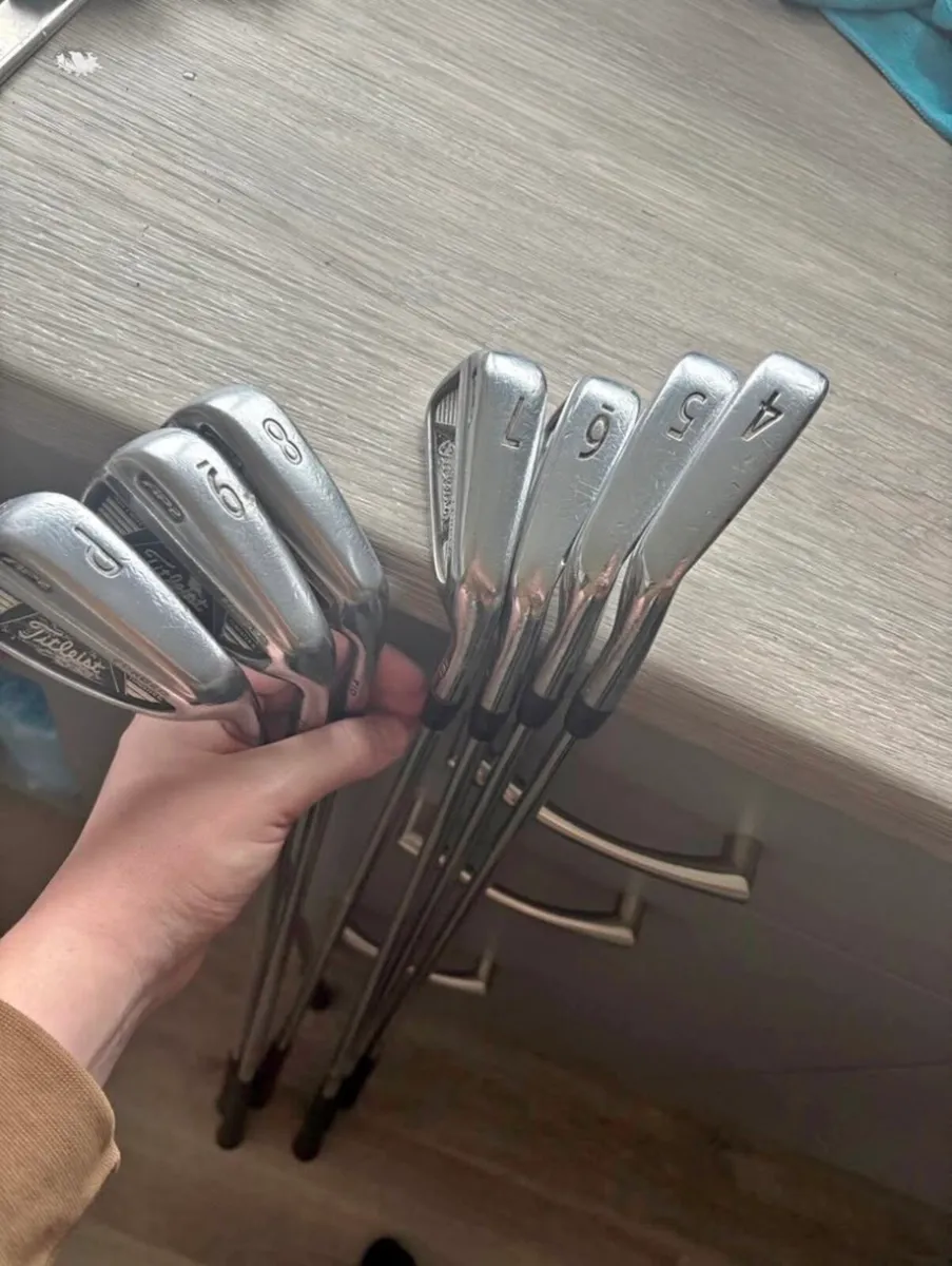 Titleist ap2 irons - Image 1