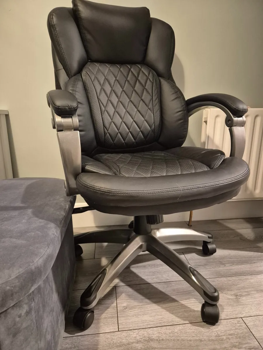 Office chair - Image 2