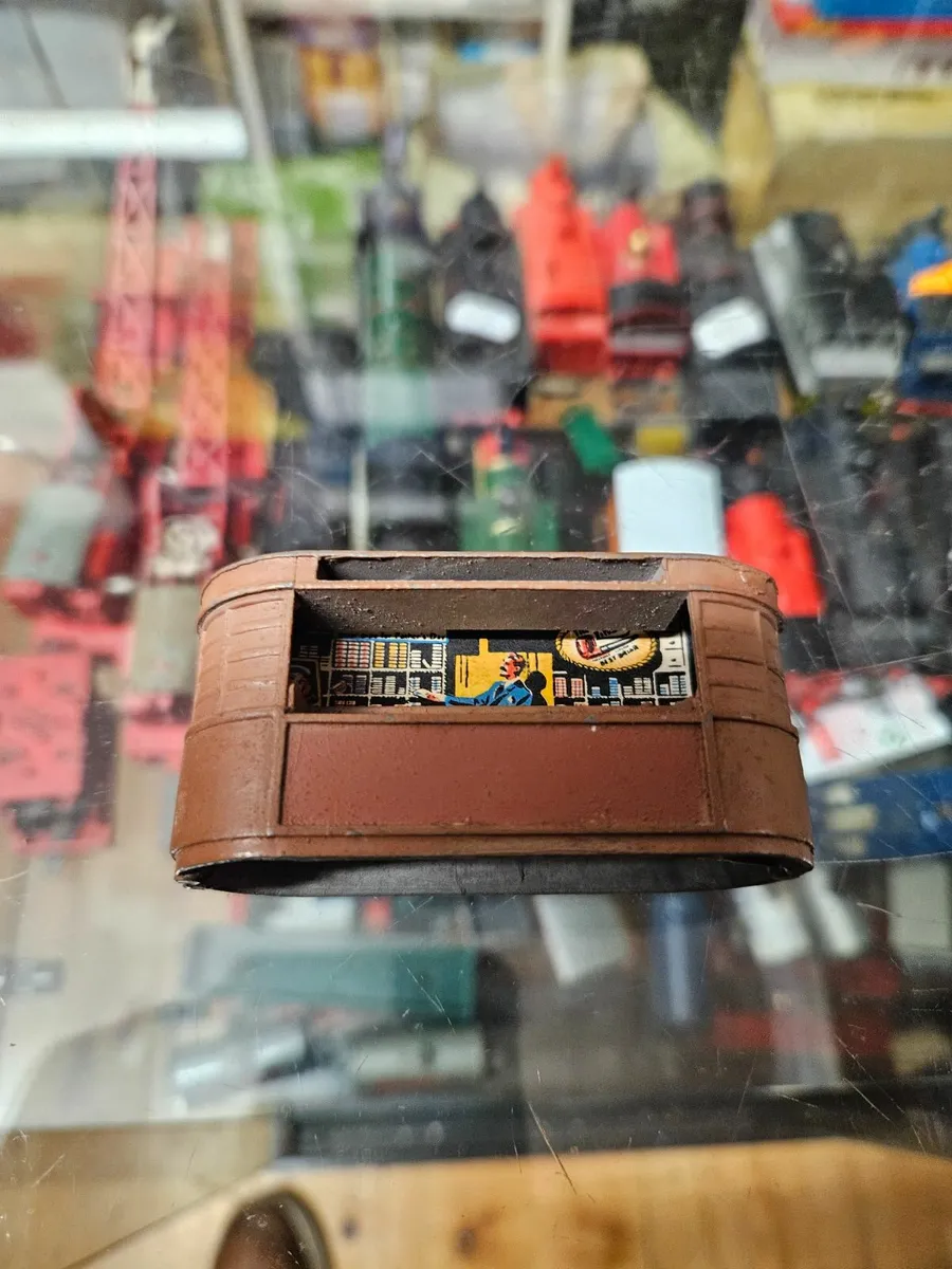 Hornby Triang OO Gauge Station Kiosks - Image 1