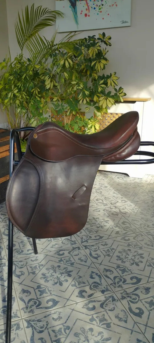 16.5 GP Saddle (Paul Jones) - Image 2