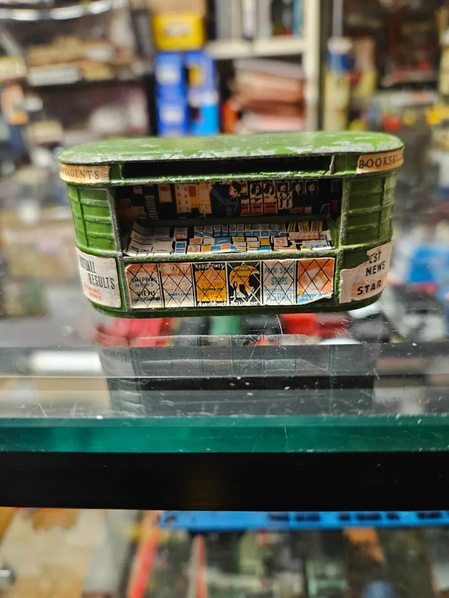 Hornby Triang OO Gauge Station Kiosk - Image 1