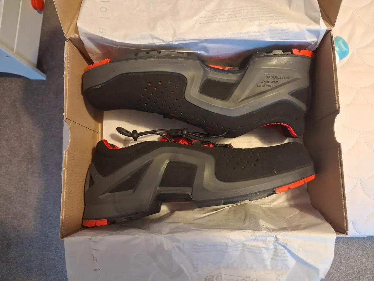 Safety boots - Image 4