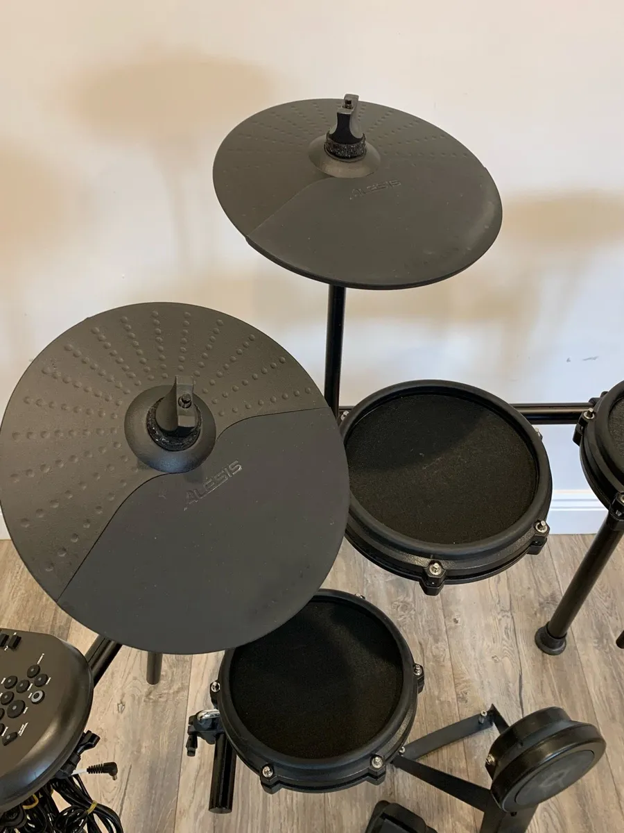 Alesis Nitro Mesh drum kit - Image 3