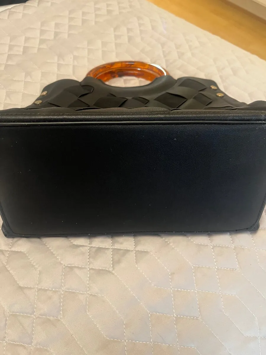 Brown handle black bag - Image 2