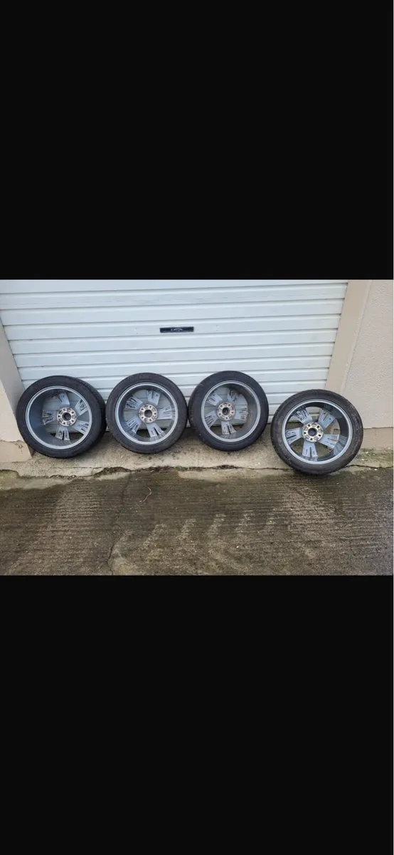17 inch Volkswagen alloys - Image 2