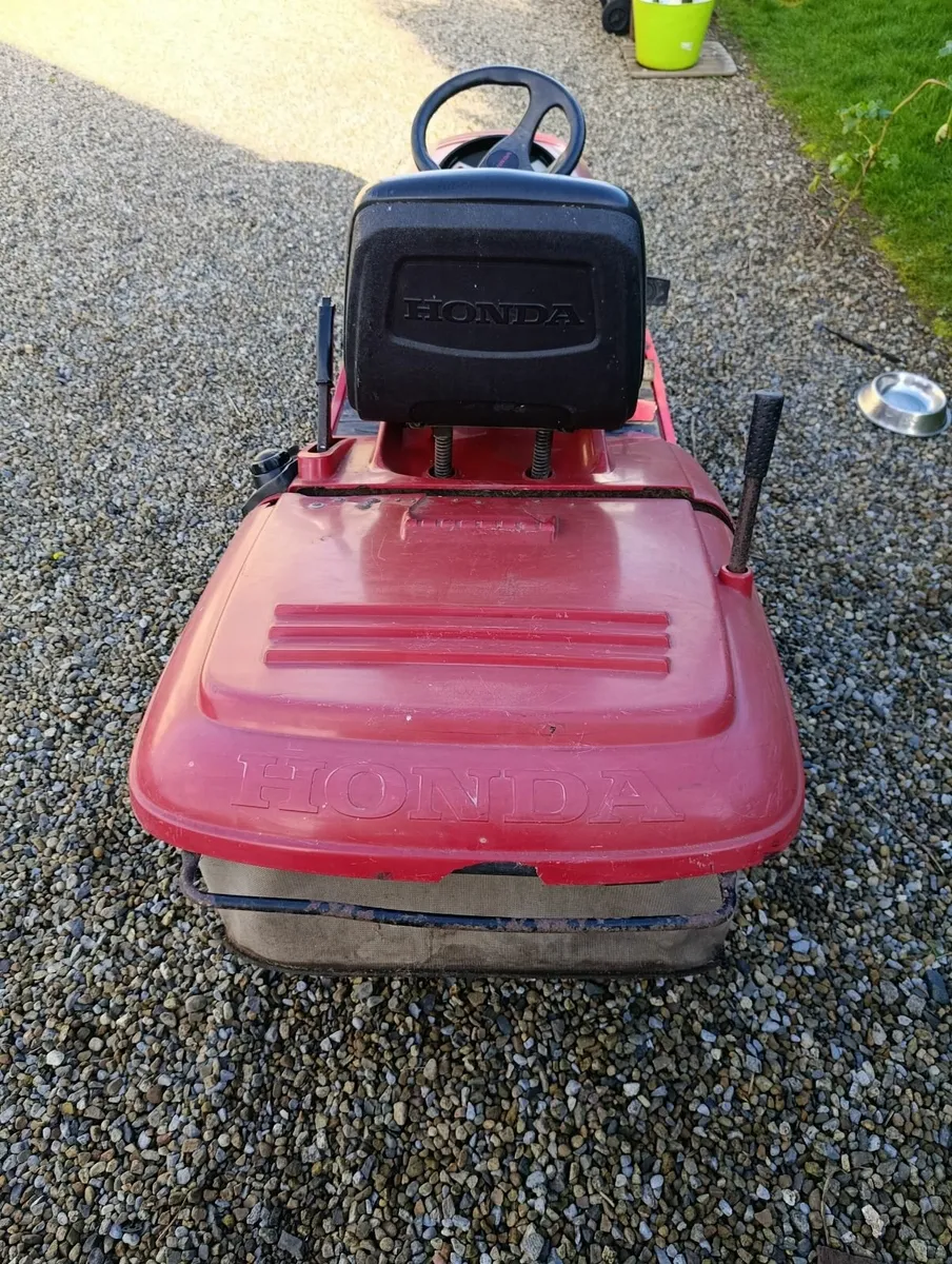 Honda ride on mower - Image 3