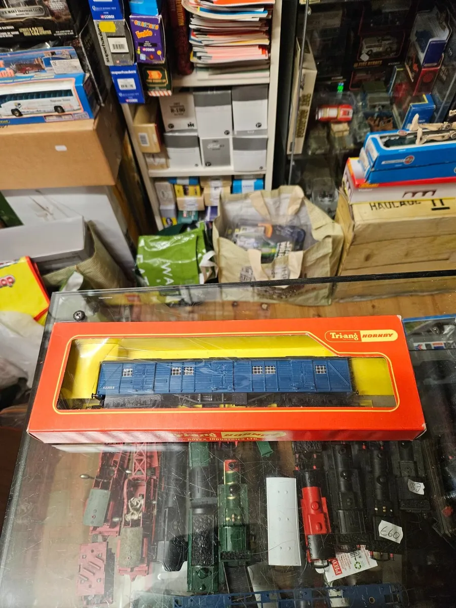 Hornby Triang OO Gauge Utility Van - Image 1