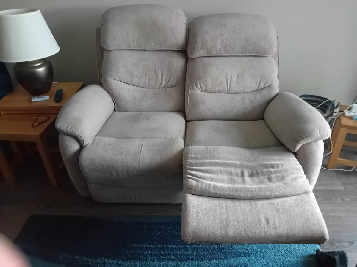 double electric recliner - Image 2