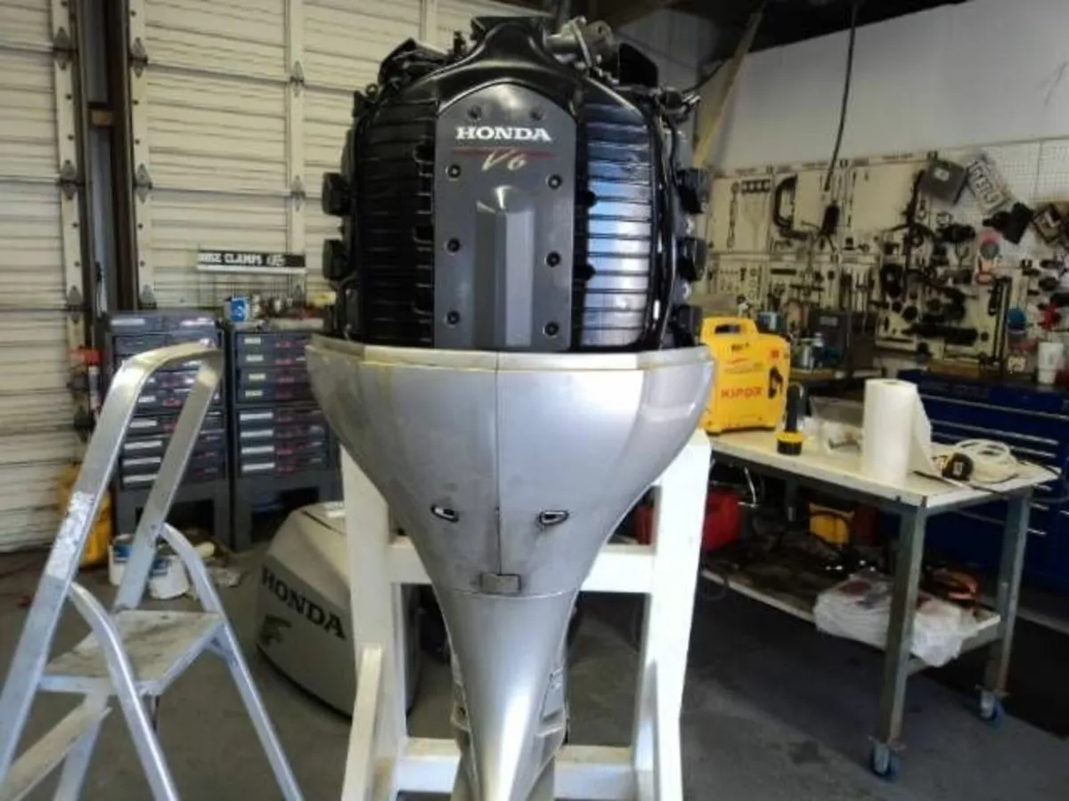 2009 Honda bf225 - Image 2