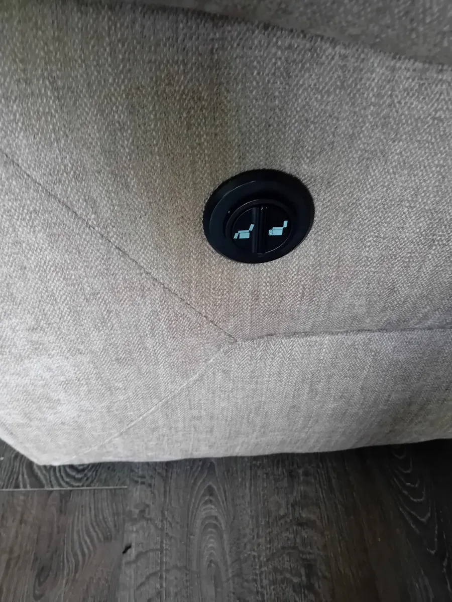 double electric recliner - Image 4