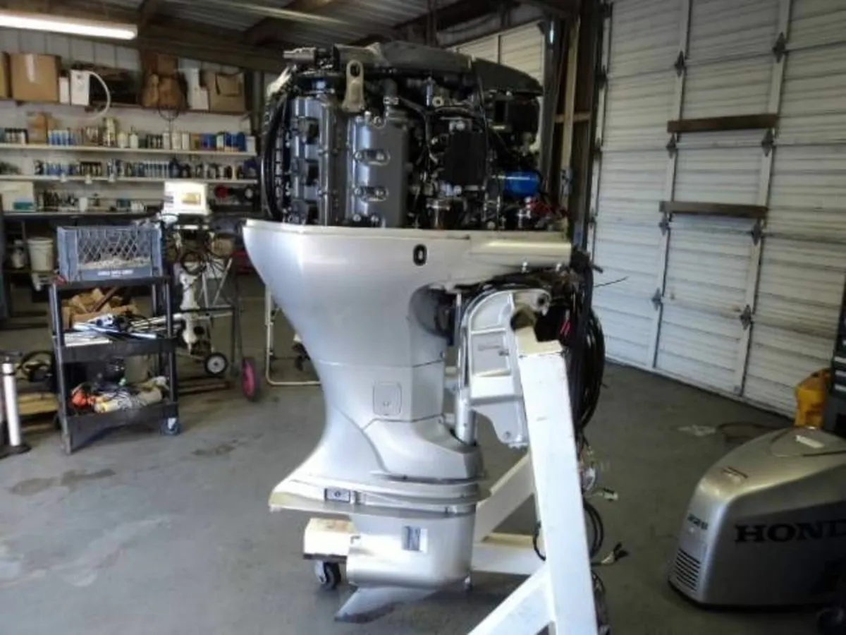 2009 Honda bf225 - Image 3