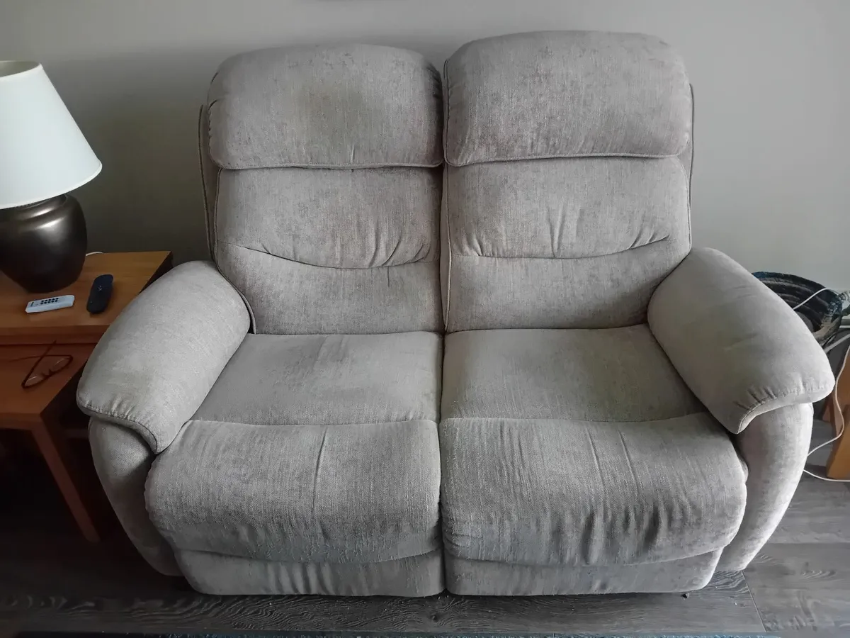 double electric recliner - Image 3
