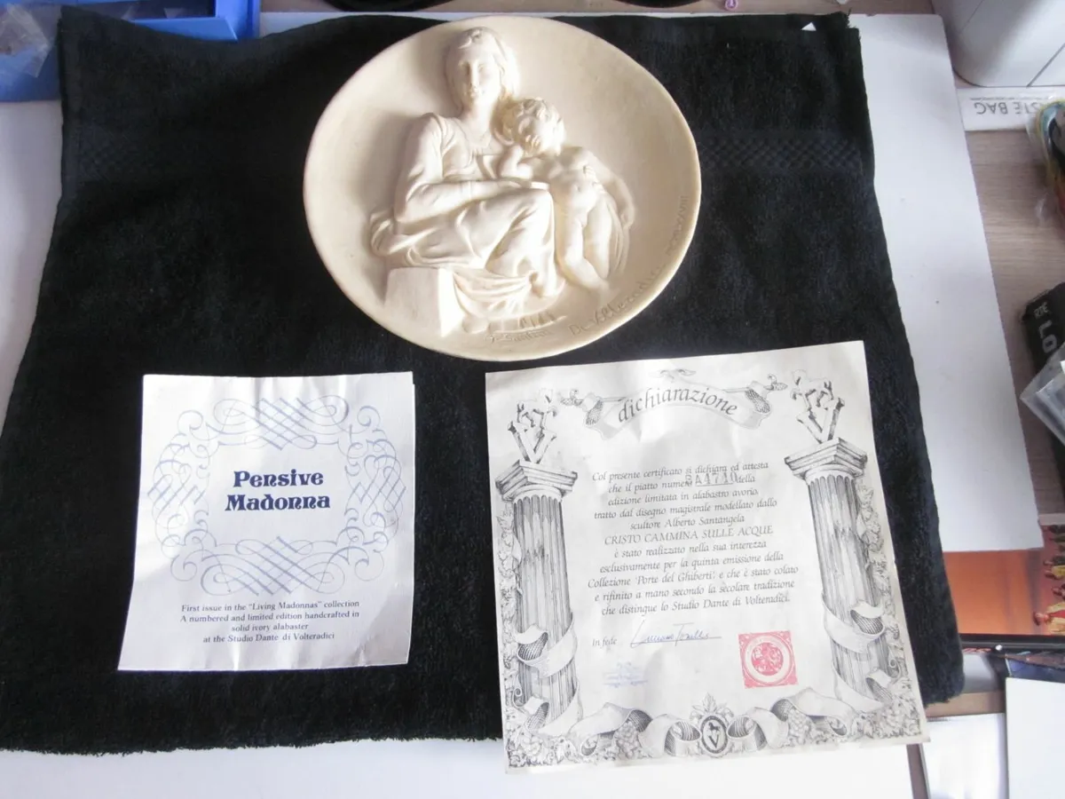 Vintage AlabasterPlate Pensive Madonna/Child Italy - Image 1